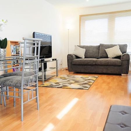 New Glasgow Family Home - Private Parking Екстериор снимка